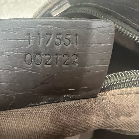 Gucci GG Plus Monogram Flat Vertical Tote - Picture 14 of 15